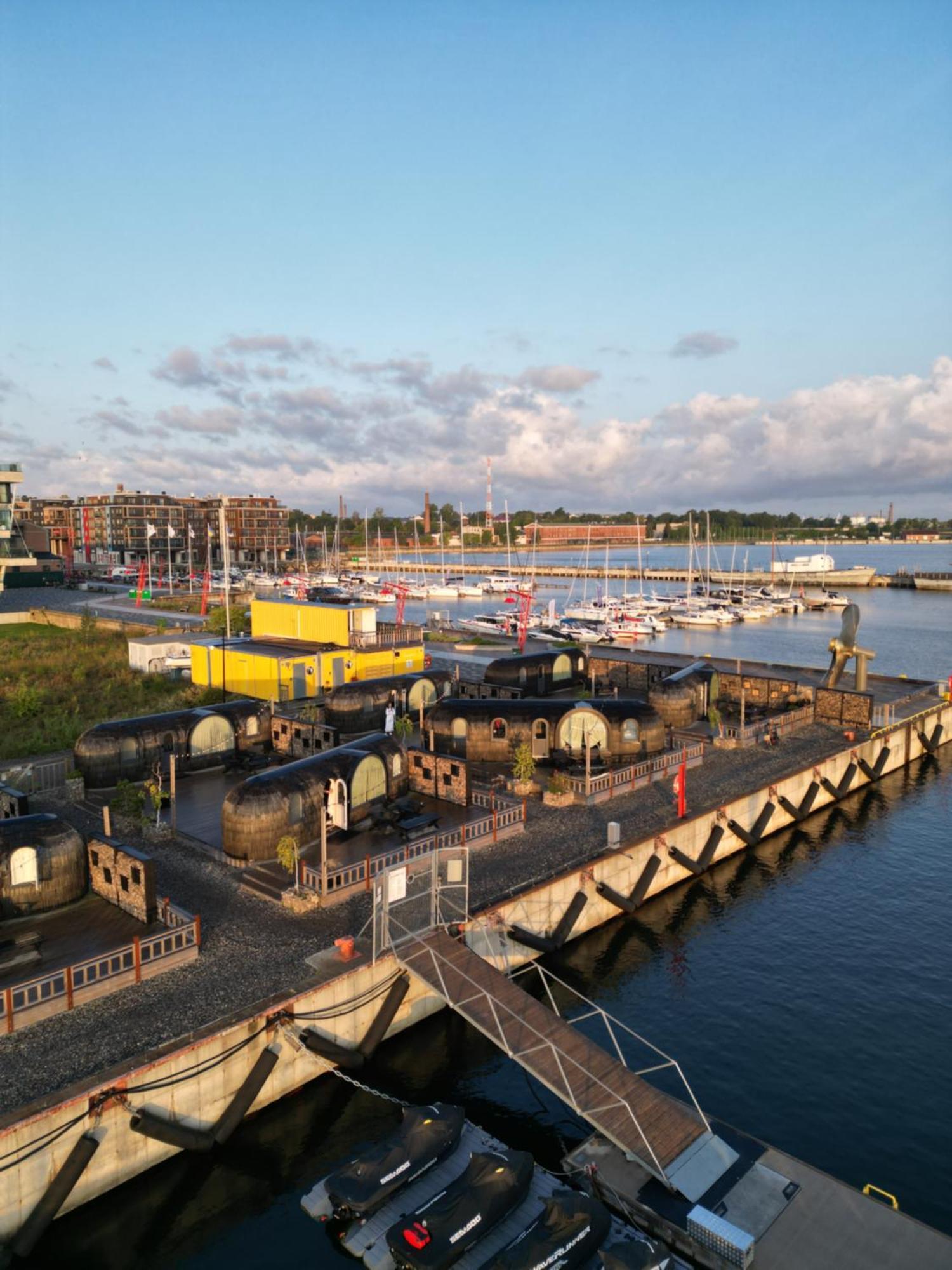 Aparthotel Iglupark Tallin Exterior foto